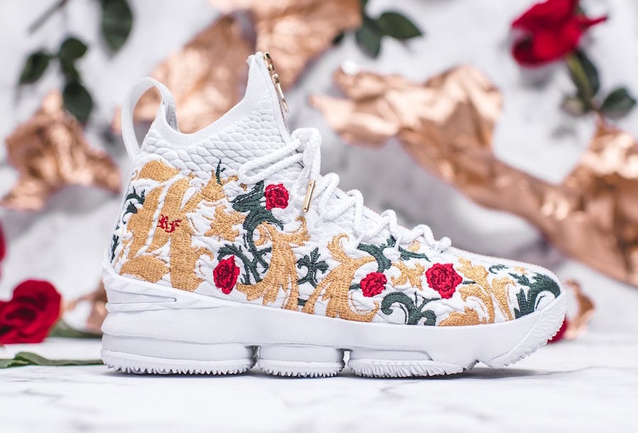 KITH Nike LeBron 15 Performance Kings Cloak