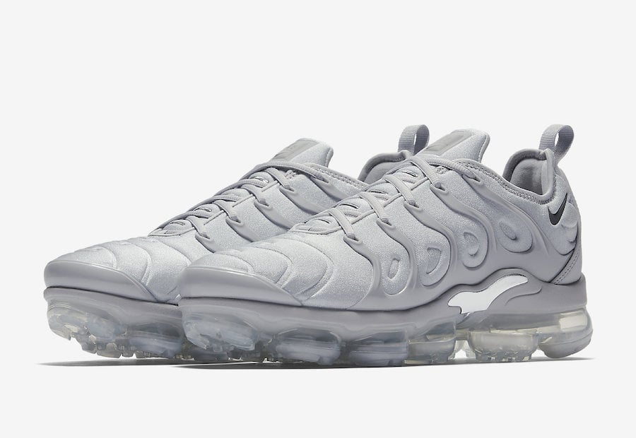 nike air vapormax plus grey