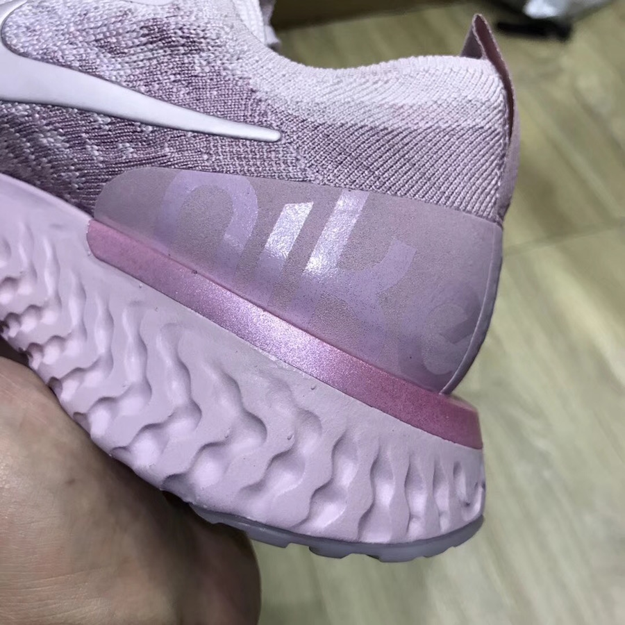 Nike Epic React Flyknit Pink