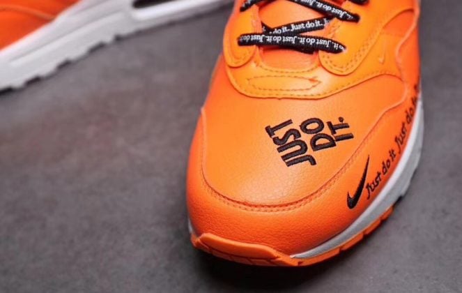 nike air max orange just do it