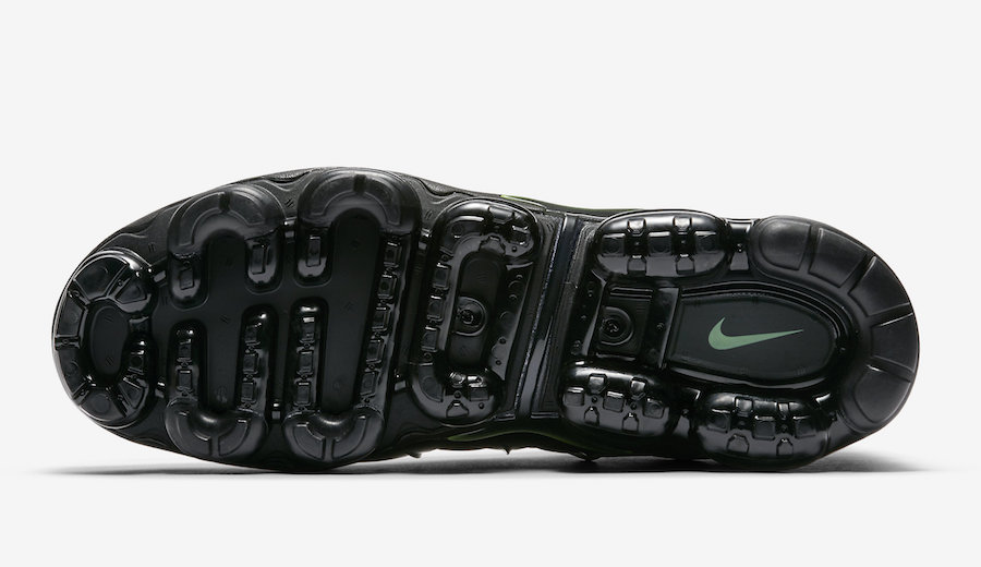 Nike Air VaporMax Plus Black Volt 924453-009 | SneakerFiles