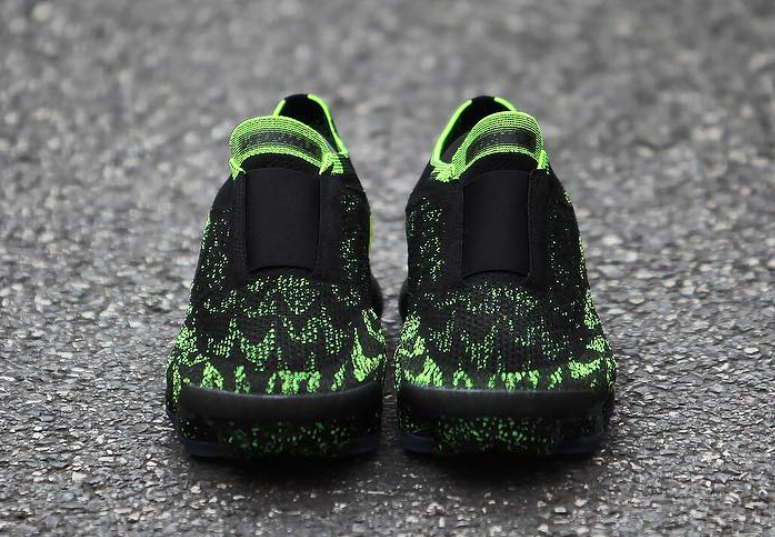 Acronym Nike Air VaporMax Moc 2 Black Volt AQ0996-007