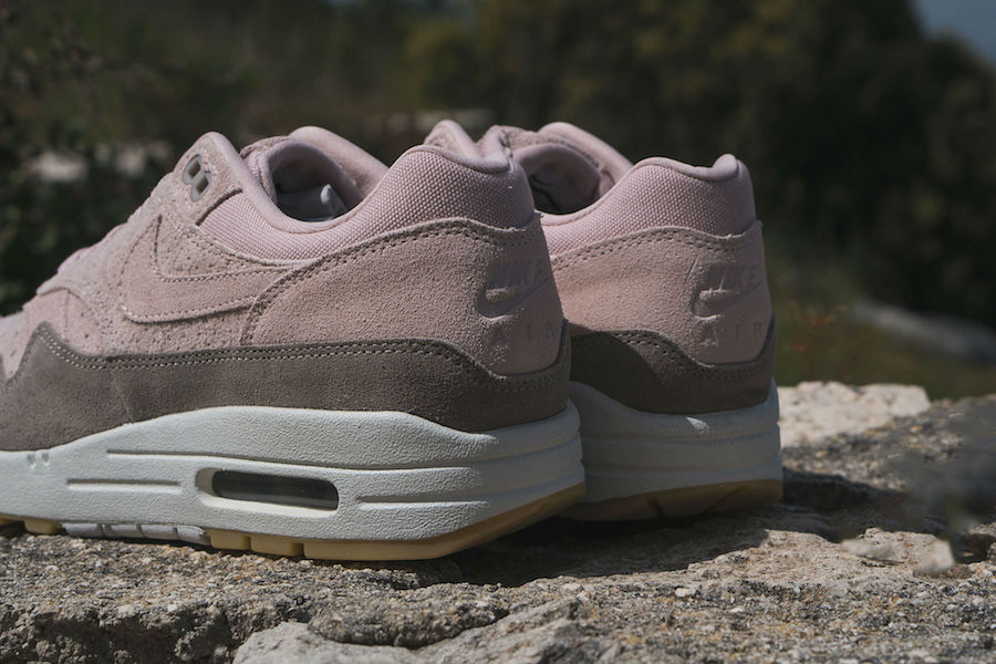 Nike Air Max 1 Premium Particle Beige 454746-208