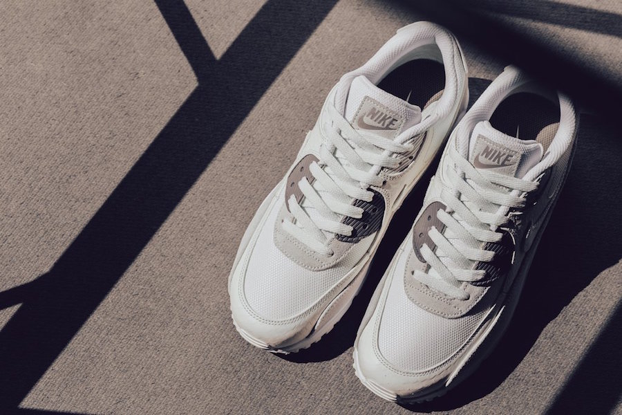 Nike Air Max 90 Sail Snakeskin 700155-102