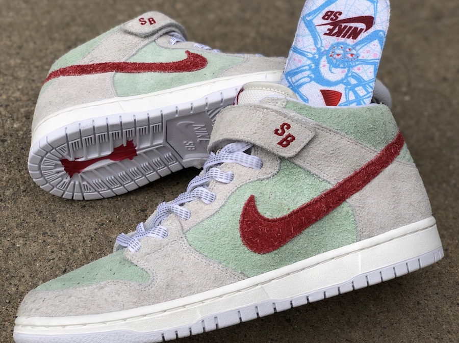 Nike SB Dunk Mid White Widow 4/20 Release Date