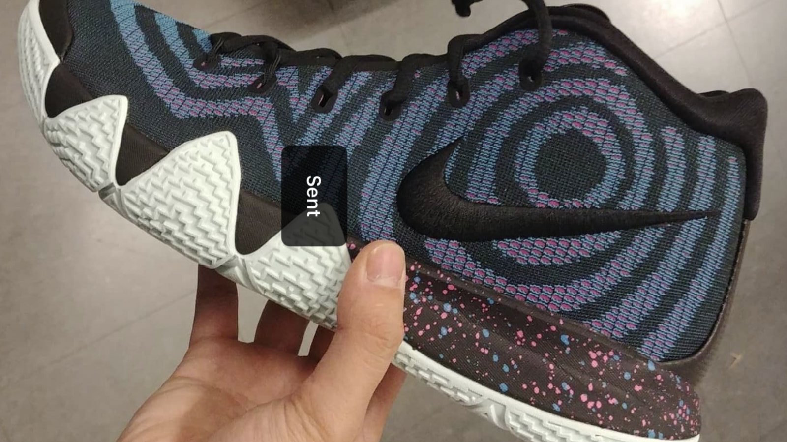 Nike Kyrie 4 Laser Fuchsia