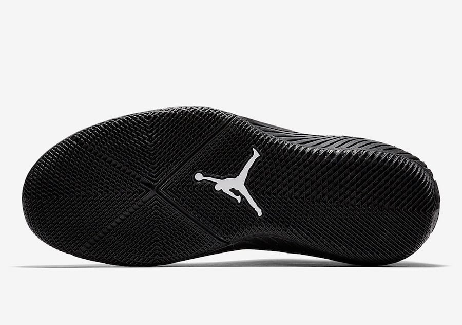 Jordan Why Not Zer0.1 Low Triple Black AR0346-001