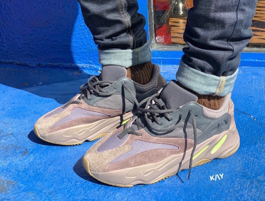 what to wear with yeezy 700 mauve