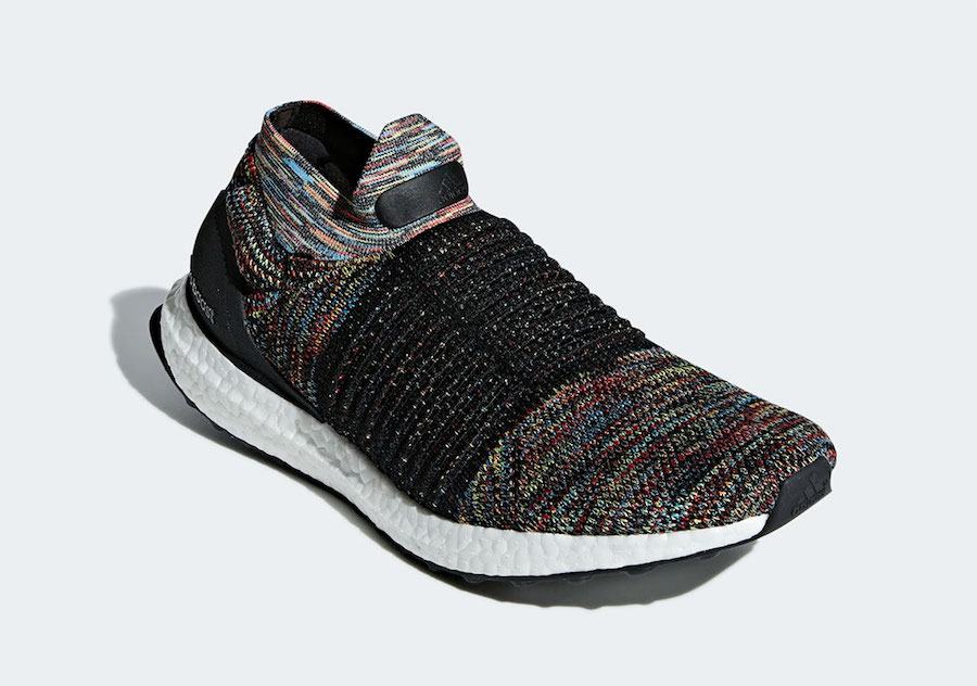 ultra boost laceless black