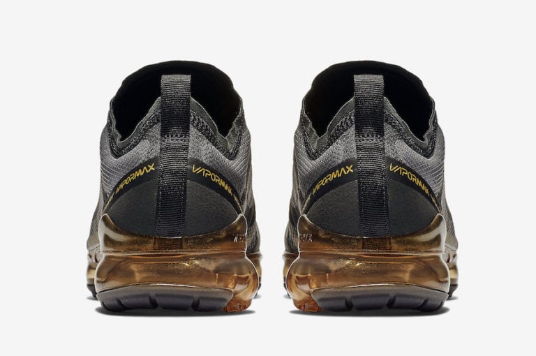 nike air vapormax 2019 black gold