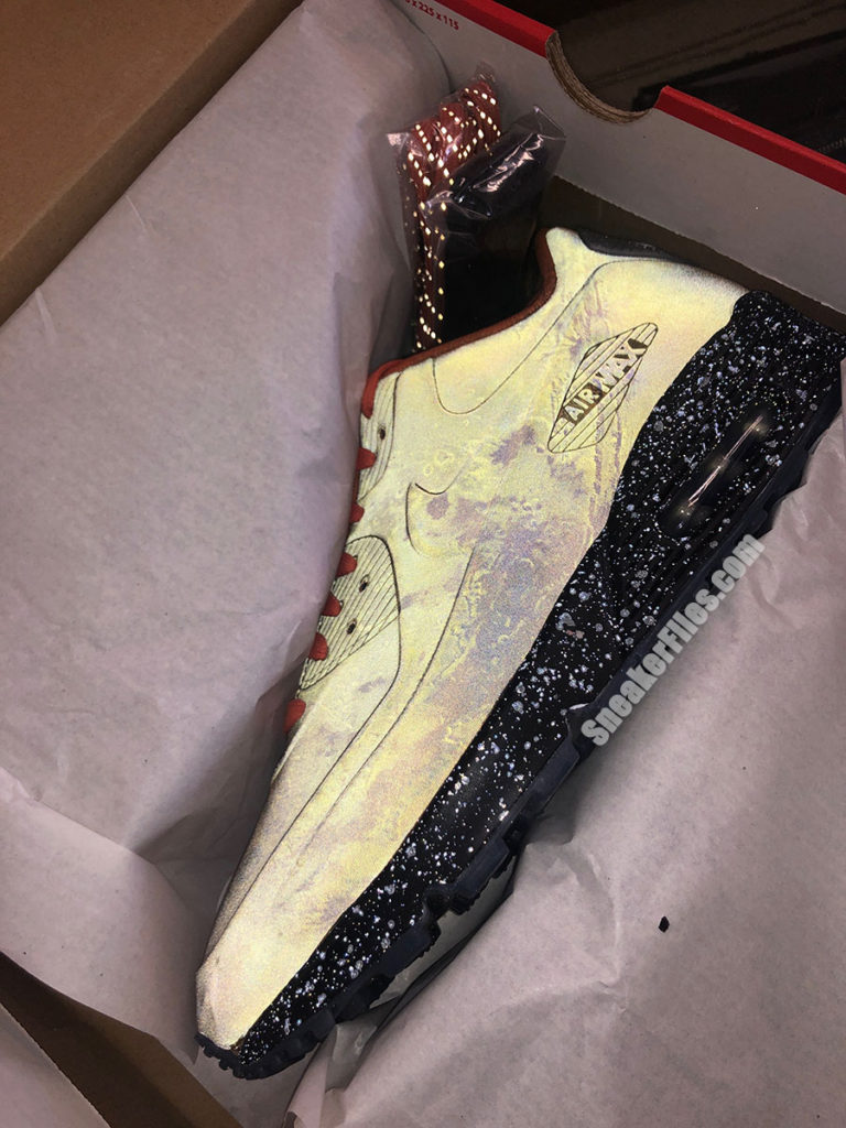 nike air max 90 mars landing