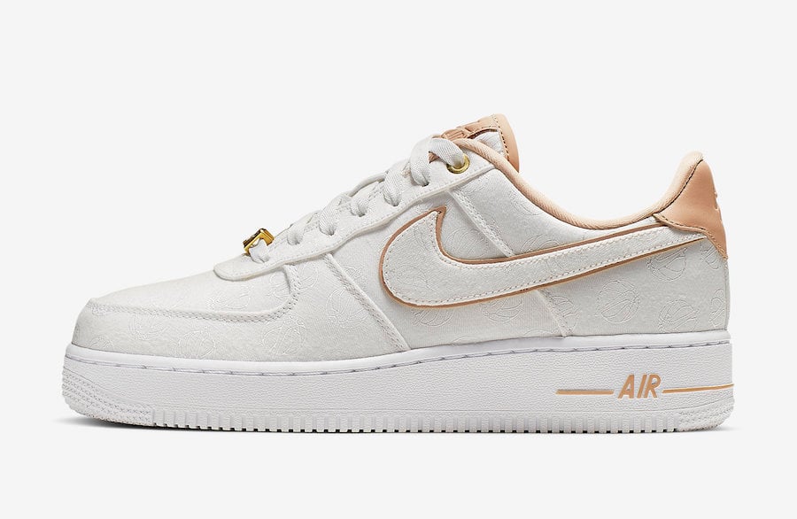 nike air force 1 with gold outline