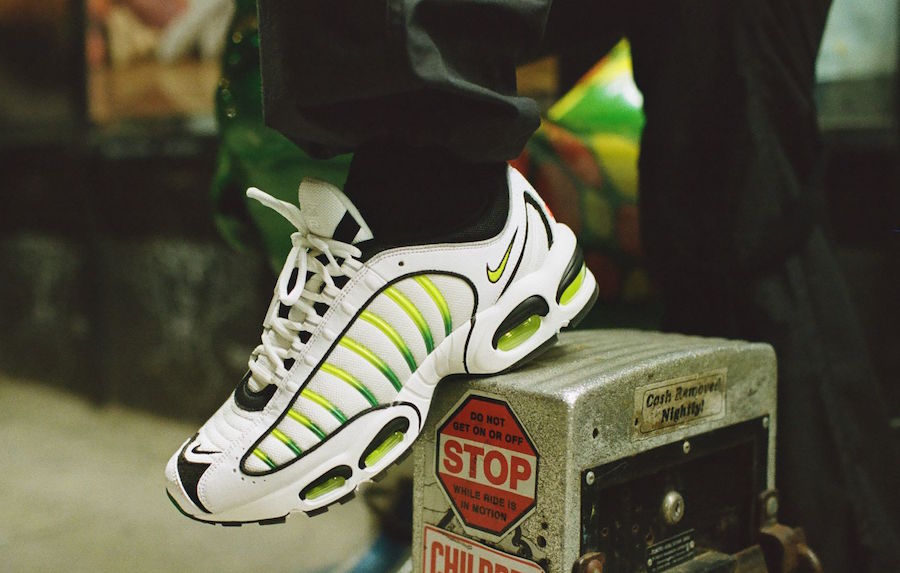 nike air max tailwind volt