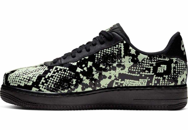 nike pro snake print