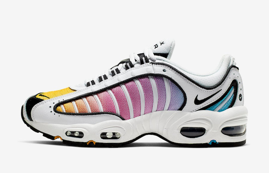 Nike Air Max Tailwind 4 in White and 