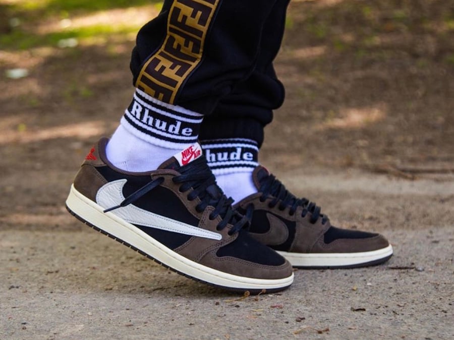 retail price travis scott jordan 1 low