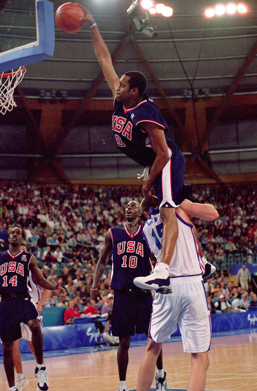 Vince Carter Nike Shox BB4 2000 Sydney Olympics Dunk Frederic Weis