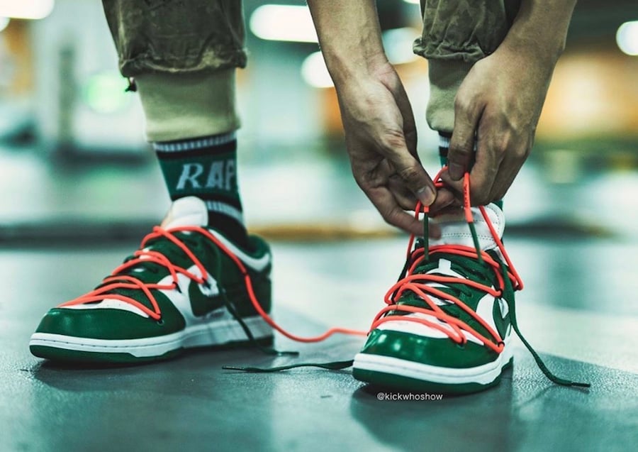 nike dunk off white on feet