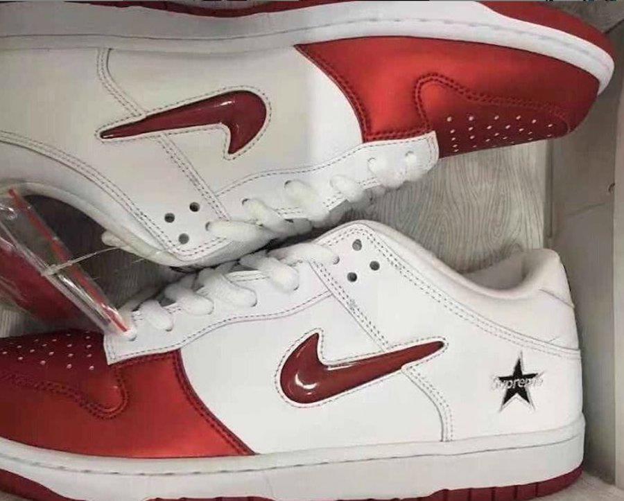 supreme sb dunks 2019