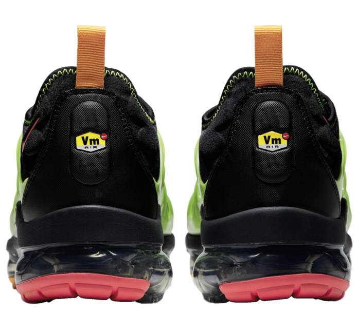 lime green black and white nike air max