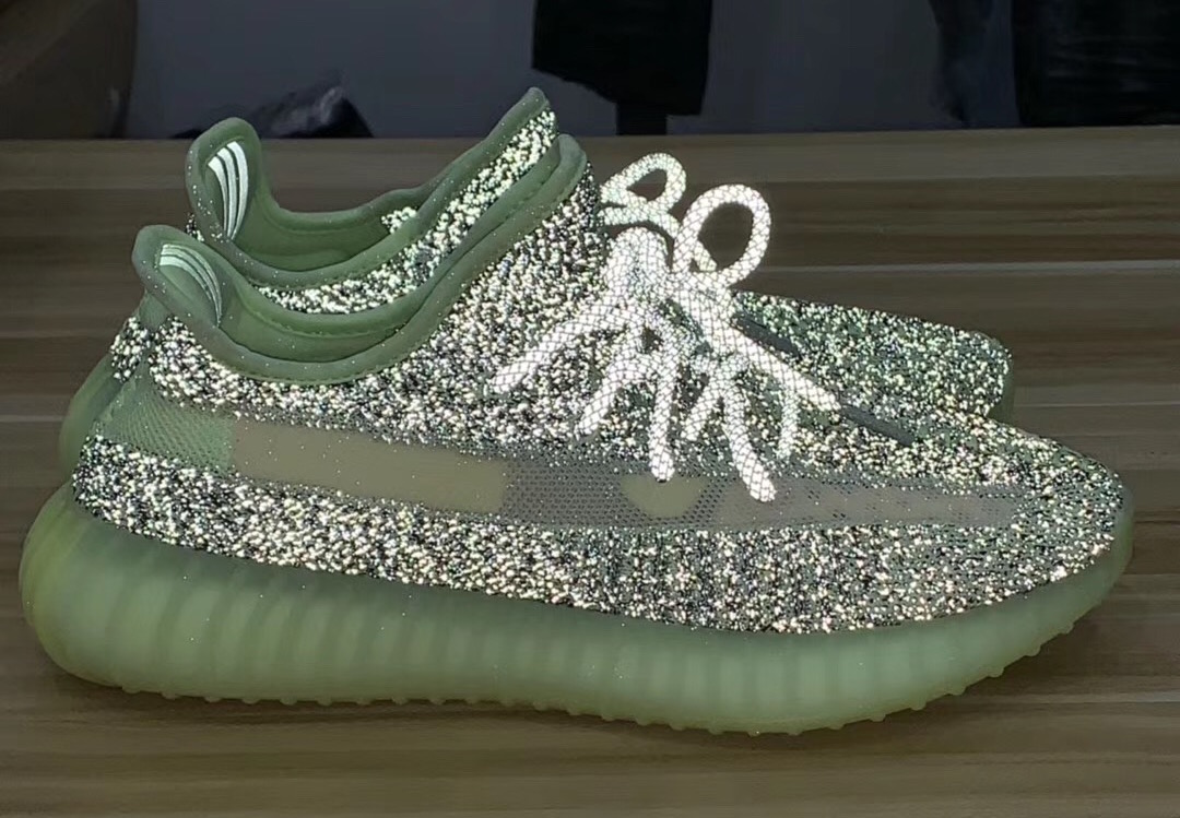 yeezy boost 350 v2 glow reflective