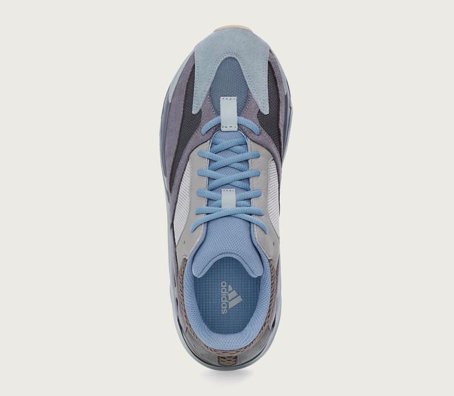 yeezy 700 carbon blue size 7