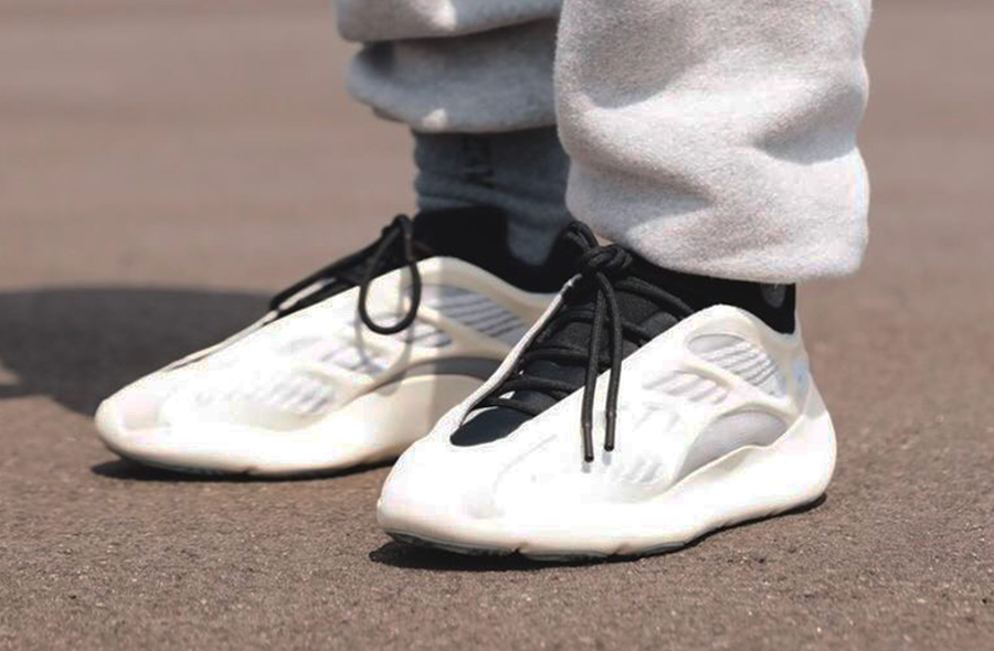 yeezy 700 azael glow in the dark