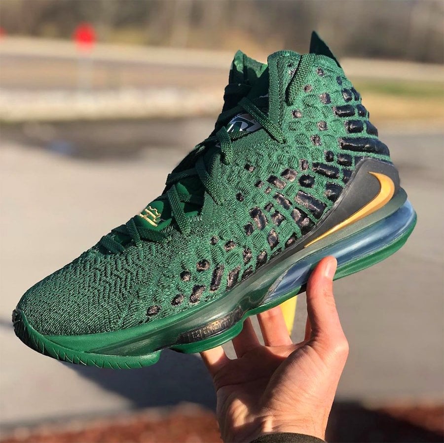 Nike LeBron 17 PE SVSM Away Green