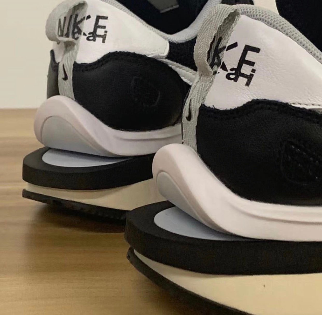 Sacai Nike VaporWaffle Black White Platinum CV1363-001 Release Date