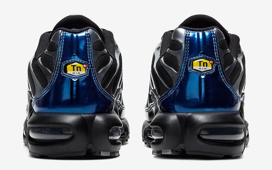 Nike Air Max Plus Black Metallic Silver CW2646-001 Release Date Info