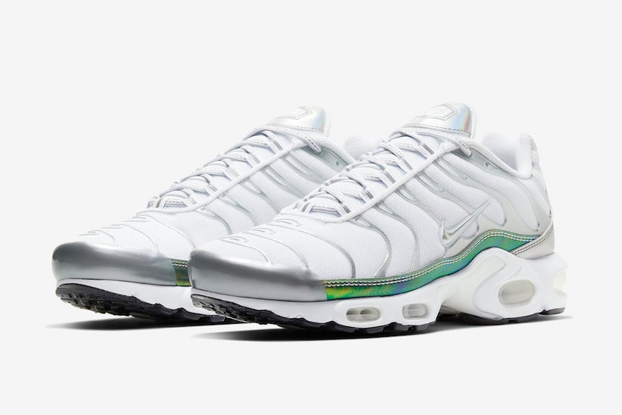 Nike Air Max Plus in ‘White Metallic’