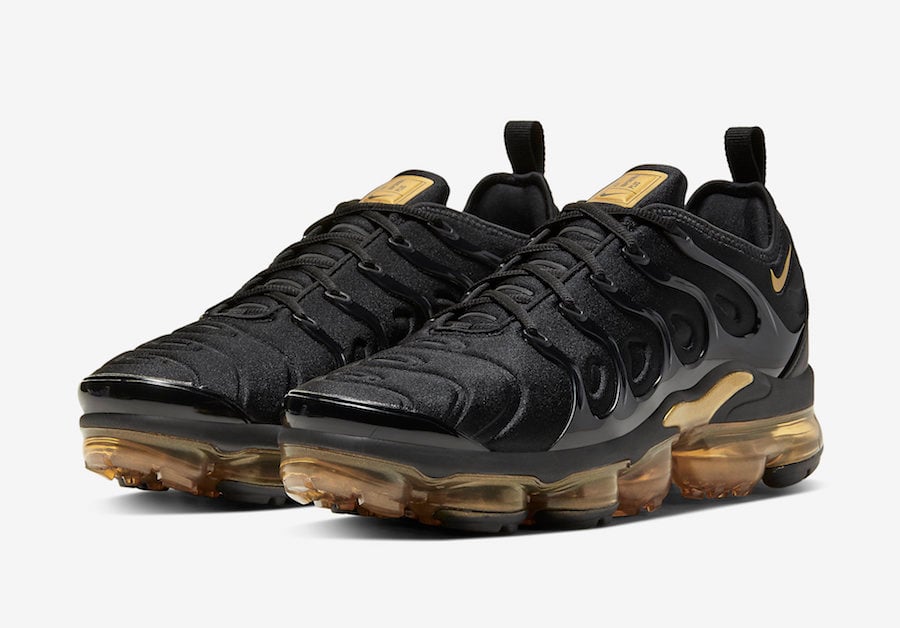 Nike Air VaporMax Plus in Black and Gold