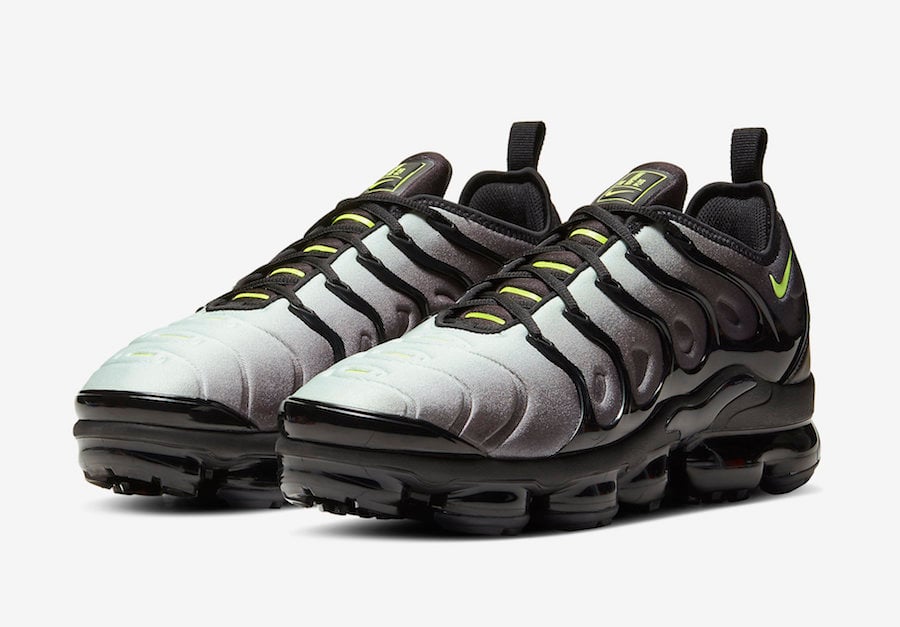 Nike Air VaporMax Plus Releasing in the Classic ‘Neon’ Theme