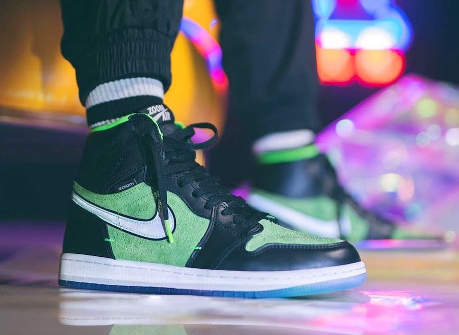 jordan 1 green on feet