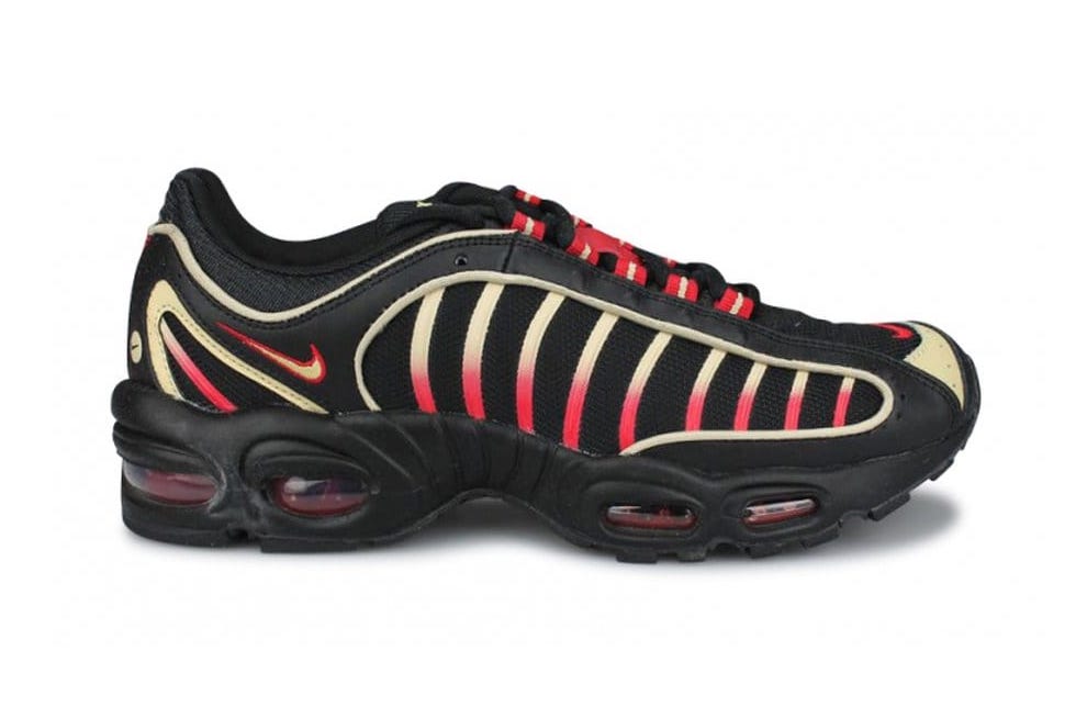 nike tailwind black red