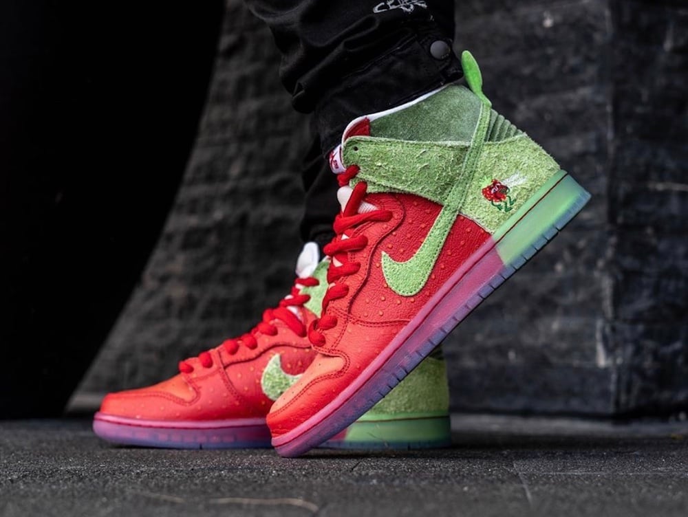 Nike SB Dunk High Strawberry Cough CW7093-600 On Feet