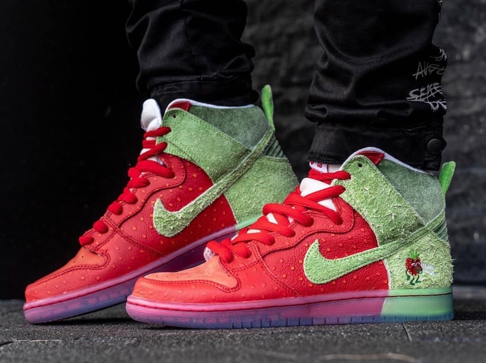 Nike SB Dunk High Strawberry Cough CW7093-600 Release Date Info 