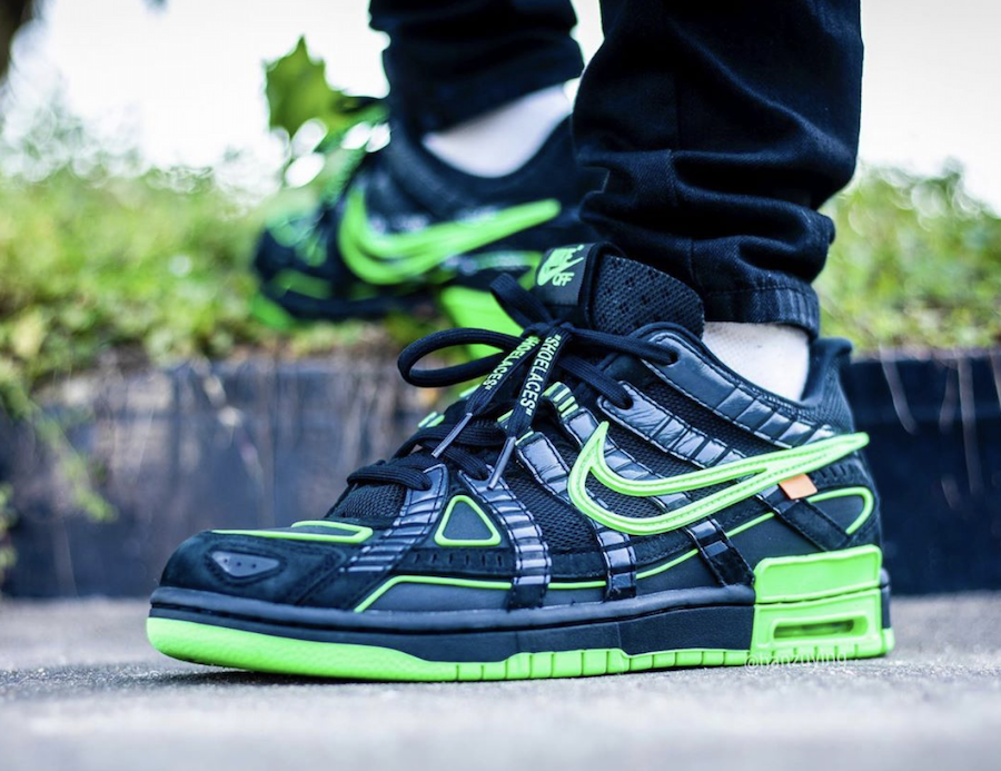 Off-White Nike Air Rubber Dunk Green Strike CU6015-001 On Feet