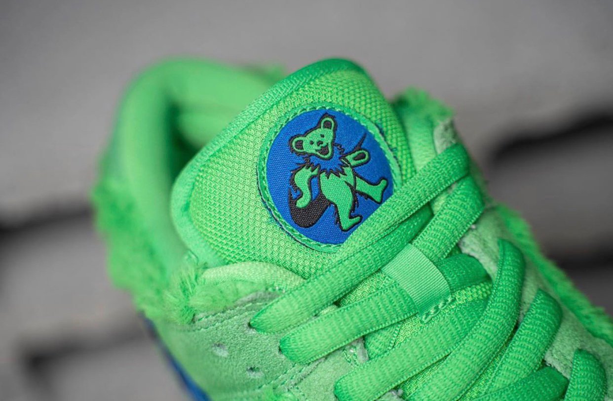 grateful dead bear nike shoes