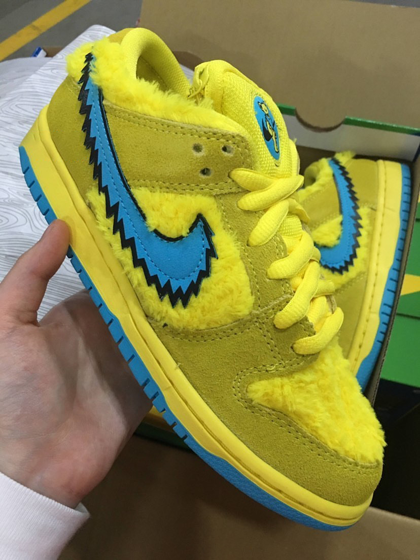 Grateful Dead Nike SB Dunk Low Yellow Bear CJ5378-700 Release Info