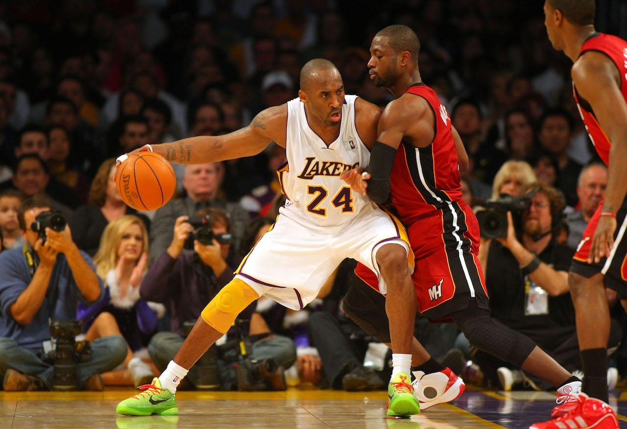 kobe grinch on feet