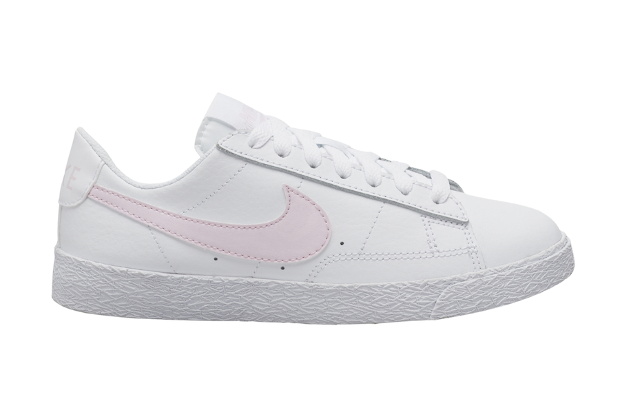 white nike shoes with pink swoosh