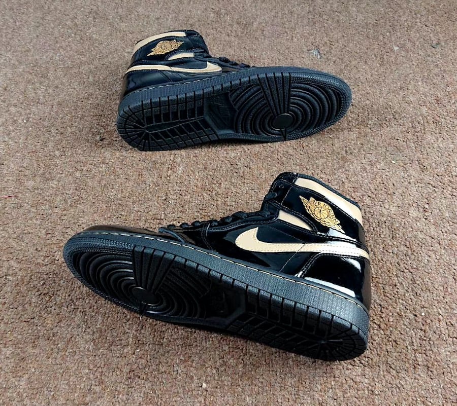 Air Jordan 1 Patent Black Gold 555088-032 Release Info