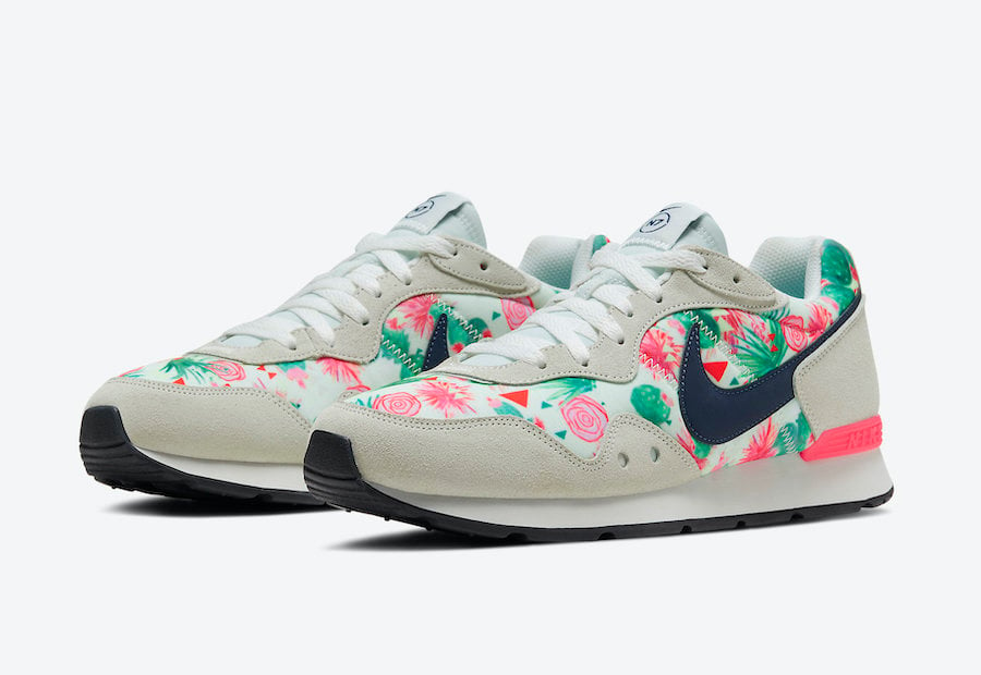 Nike Venture Runner N7 Comes with Floral Detailing
