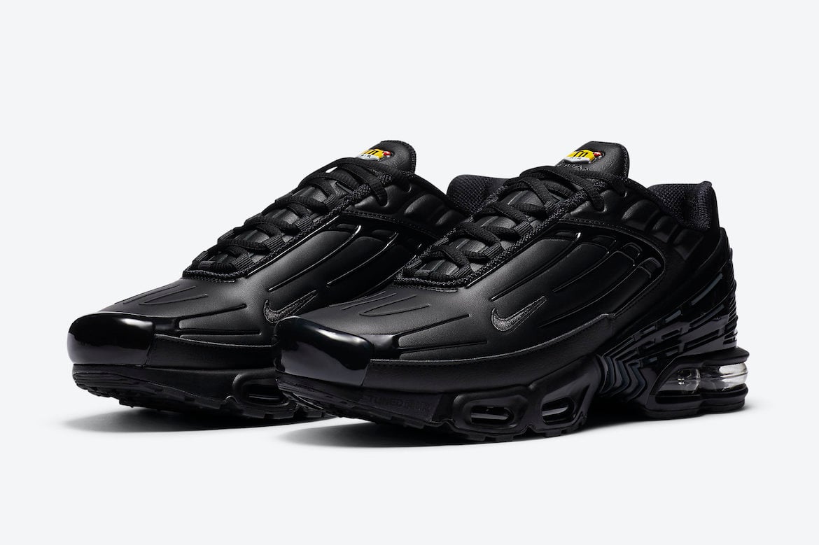 Nike Air Max Plus 3 Leather in Black and Dark Smoke Grey