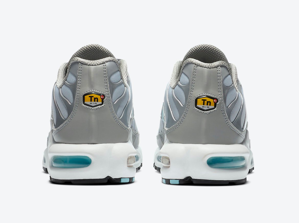 Nike Air Max Plus Smoke Grey Glacier Ice CZ7552-002 Release Date Info