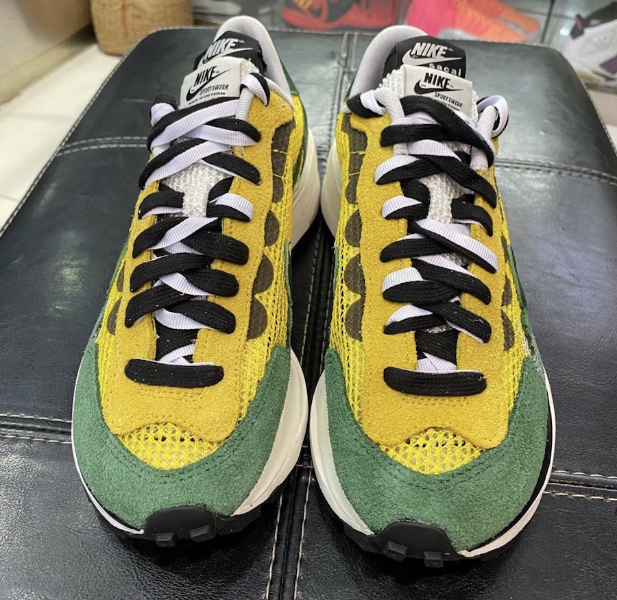 sacai Nike VaporWaffle Tour Yellow Stadium Green CV1363-700 Release Date Info