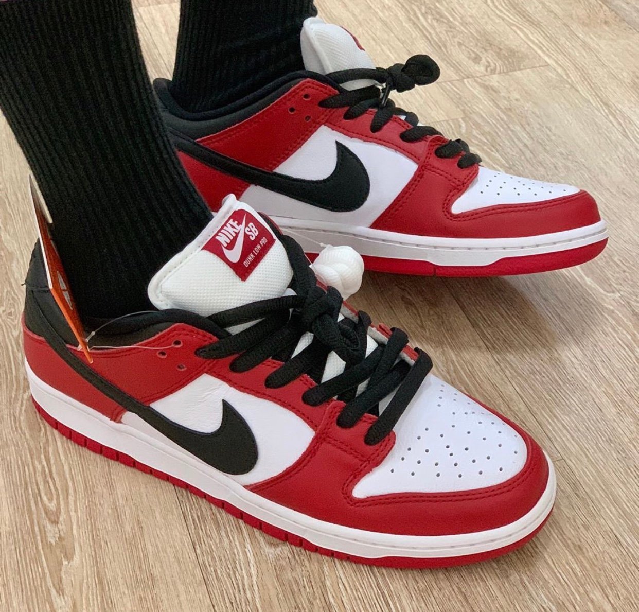 nike sb dunk chicago release