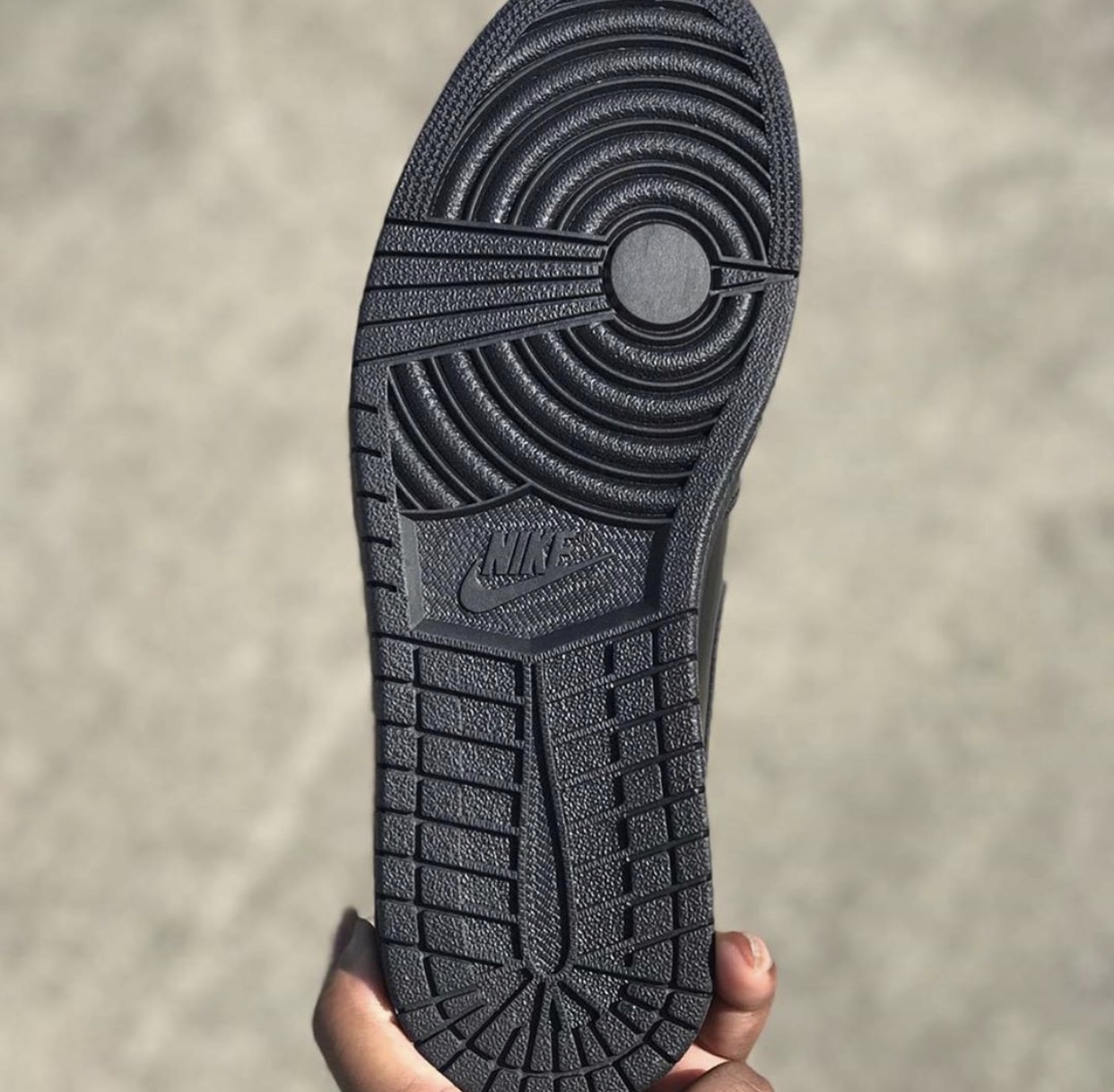 Air Jordan 1 High OG Black Gold Release Info