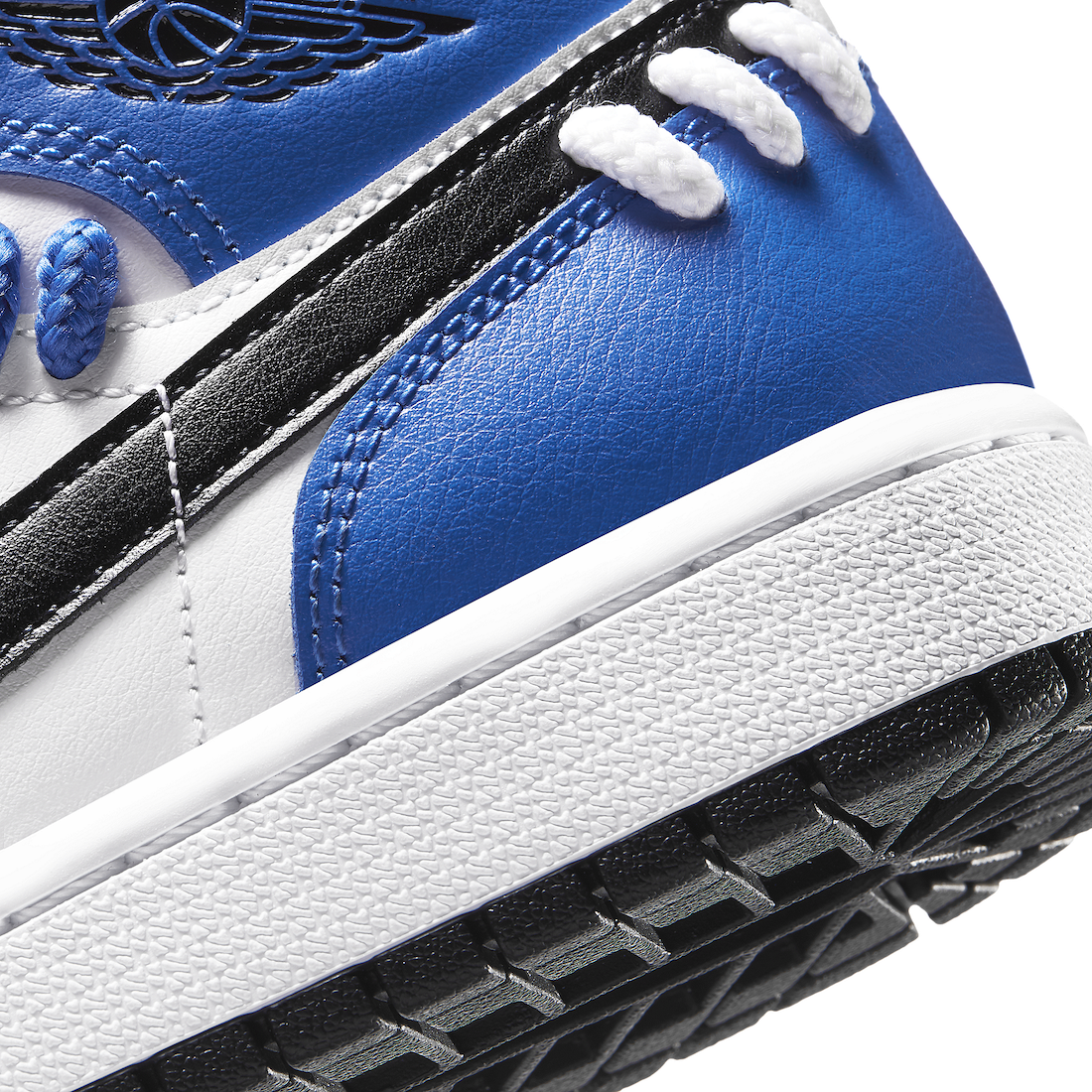 Air Jordan 1 Mid SE Sisterhood Game Royal CV0152-401 Release Date